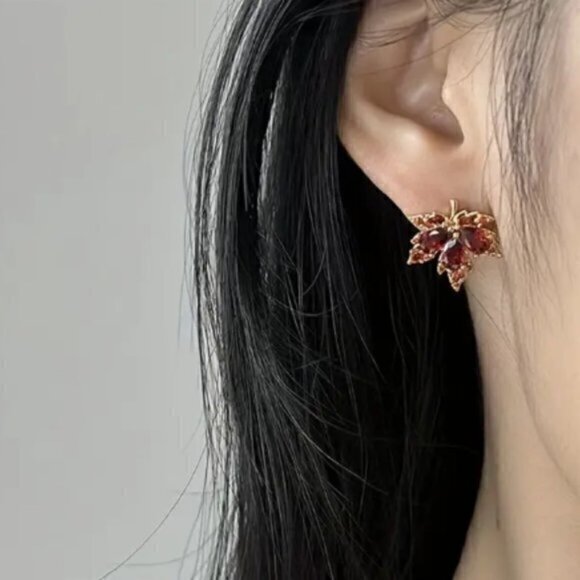 Kate Spade Inspired Silver Needle Stud Earrings Red Autumn Leaf Design Earrings - Picture 1 of 6
